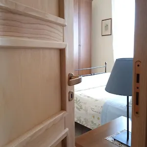 Apartament La Casetta In Piazza, Pincara